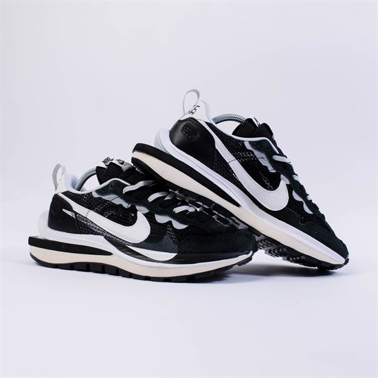 Кроссовки Nike Vaporwaffle Sacai, Black White - фото 32903