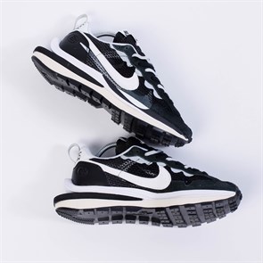 Кроссовки Nike Vaporwaffle Sacai, Black White - фото 32909